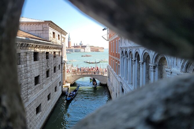 St Mark's, Doge's Palace, with Murano and Burano & Gondola Ride - Burano’s colored houses and lace work