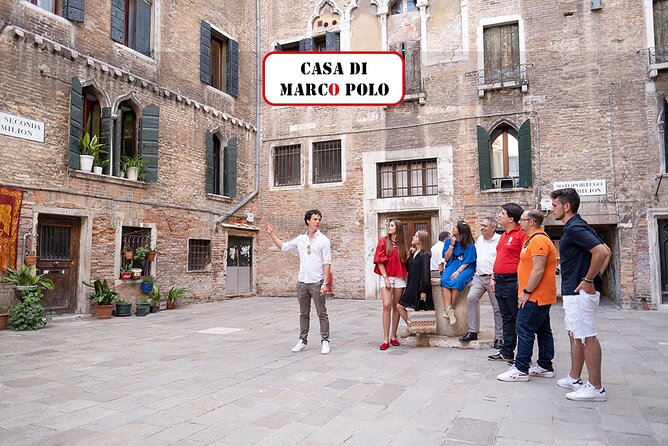 Unusual Venice Walking Tour through Rialto & Gondola Experience - How the gondola portion really works