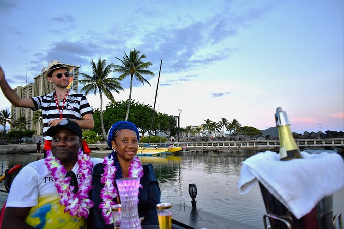 Valentine's Private Gondola Cruise in Waikiki with Drinks, Pastry - Diamond Head from the water