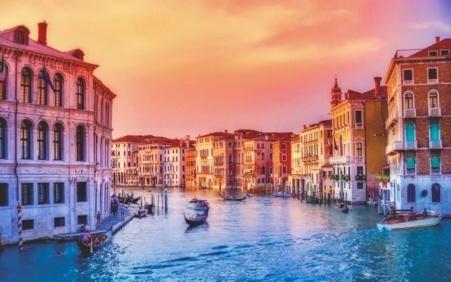 Venice: 30 min Gondola Ride on the Grand Canal with Guide - Peggy Guggenheim and the Accademia Bridge