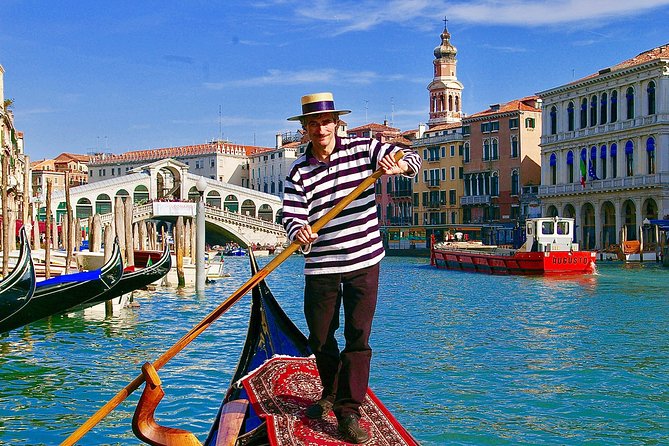 Venice: 30 min private Gondola Ride with Guide - Meeting near St. Mark’s Square