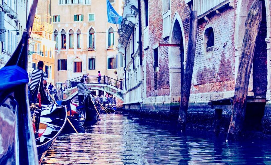 Venice: 30-Minute Gondola Ride on Grand Canal with Serenade - Santa Maria della Salute and the first canal views