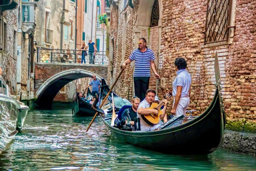 Venice: 30-Minute Gondola Ride on Grand Canal with Serenade - Passing the Peggy Guggenheim Collection