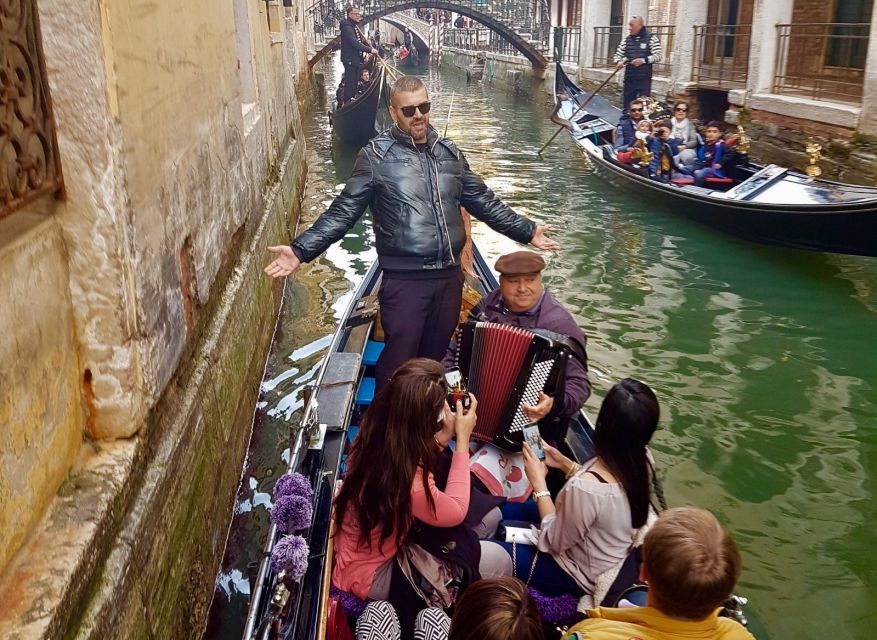 Venice: 30-Minute Gondola Ride on Grand Canal with Serenade - The Grand Canal and Punta della Dogana