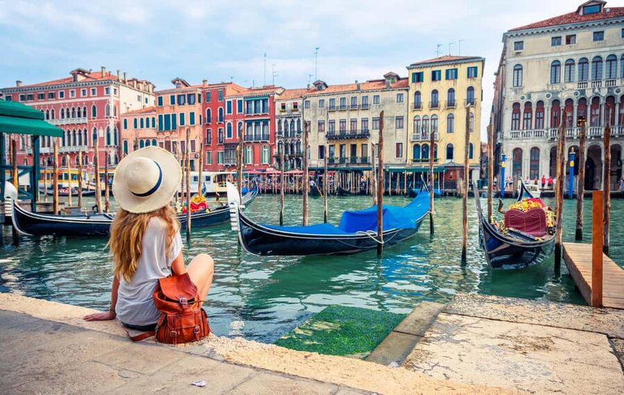 Venice: 30 minutes Enchanting Gondola Ride - Starting behind Piazza San Marco