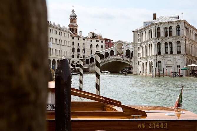 Venice Art Walking Tour with Gondola Ride - Price, group size, and what you receive