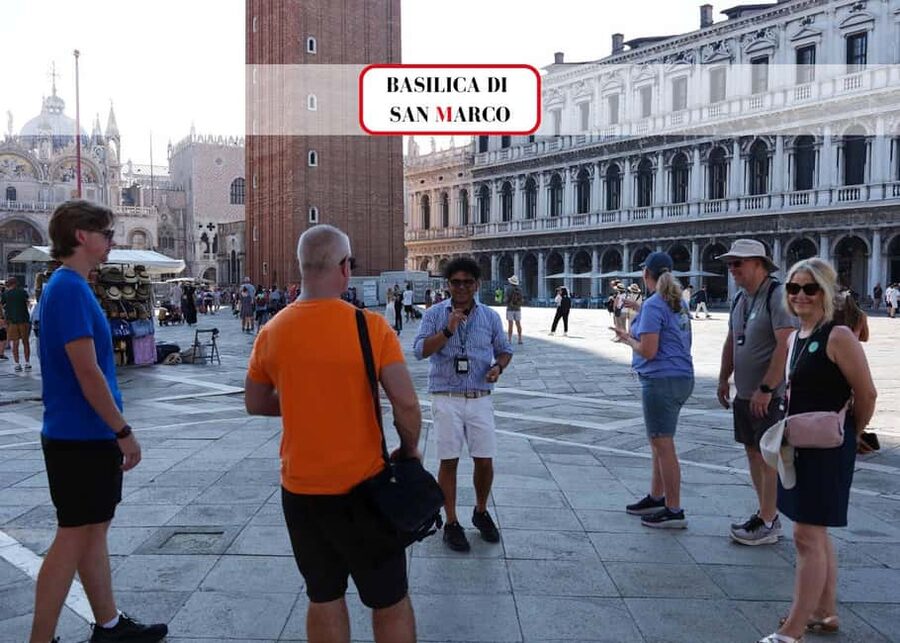 Venice: City Center Walking Tour & Iconic Gondola Ride - Why this tour works for a first look at Venice