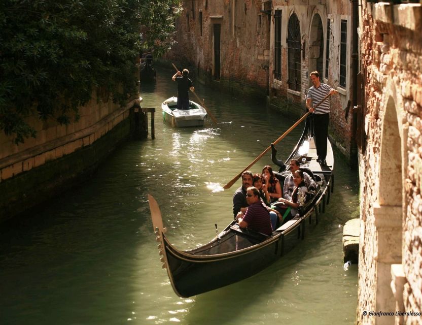 Venice Combo: Gondola, St. Mark’s Basilica Pala d'Oro option - Who will get the most from this Venice combination