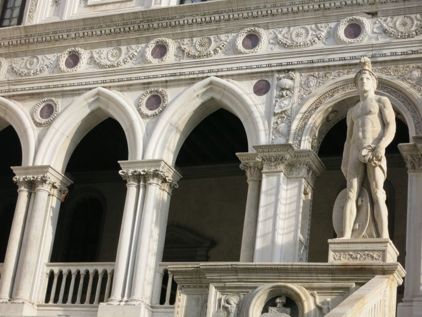 Venice: Doge's Palace and Basilica Tour with Gondola Ride - Should you book this Venice tour?