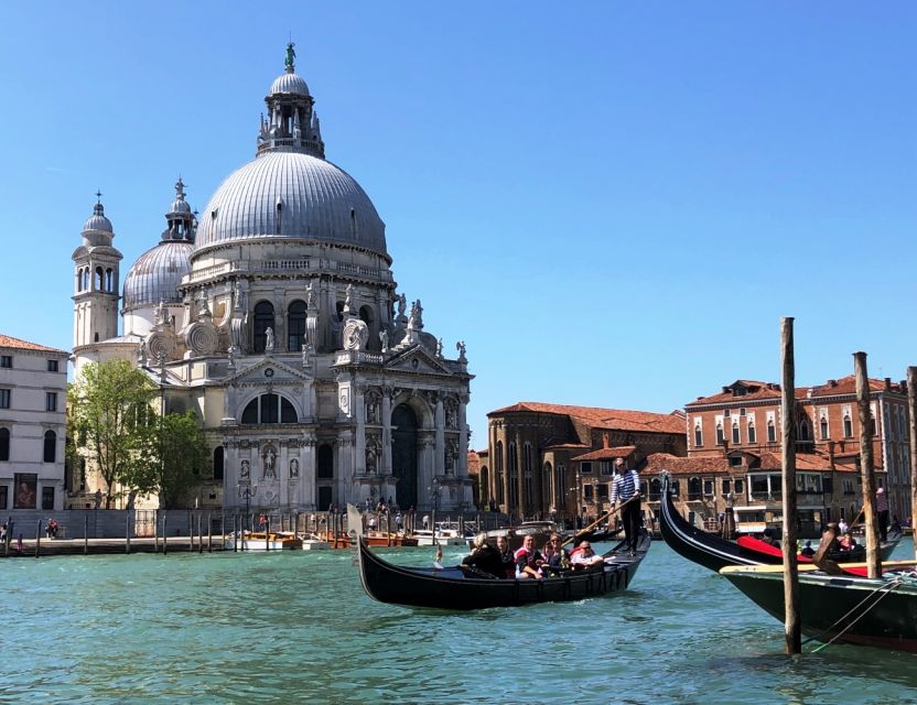 Venice: Doge's Palace Guided-Tour & Gondola Ride - Entering Doge’s Palace and the Opera Museum