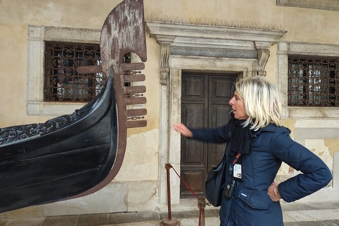 Venice: Doge's Palace Guided Tour With Tickets & Optional Gondola - Timing, walking, and practical details