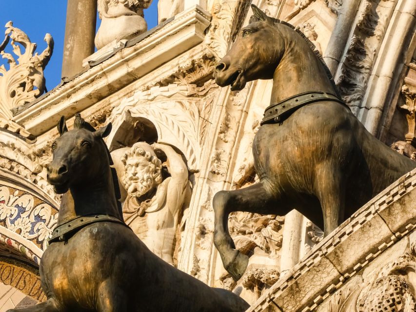 Venice: Doge's Palace with St. Mark's Basilica & Gondolas - What the guide adds, and where the tour can feel rushed