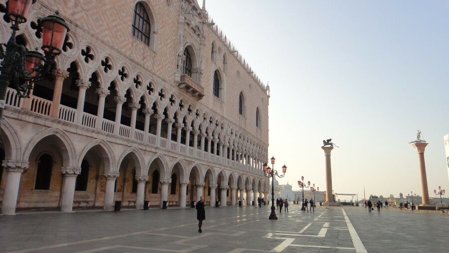 Venice: Doge's Palace with St. Mark's Basilica & Gondolas - Price, cancellation, and weather