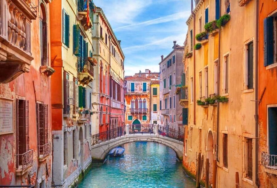 Venice Essential: Doge’s Palace, Prisons & Gondola option - St. Mark’s Square and Venice’s rise to power