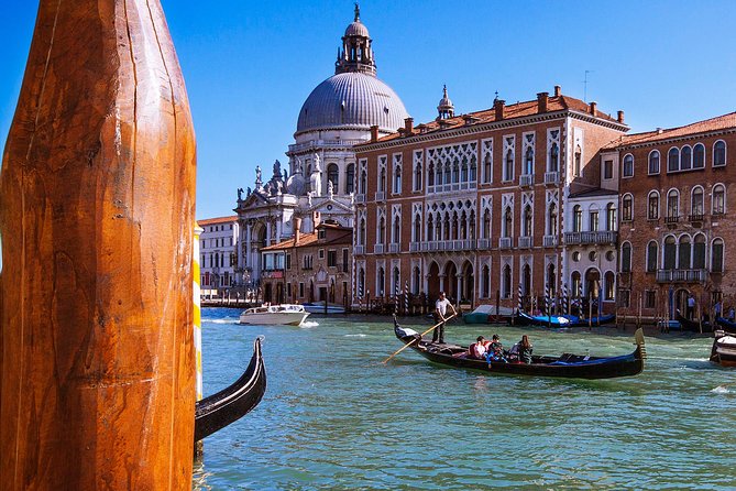 Venice Gondola Experience - Shared Seating and the Five-Person Limit