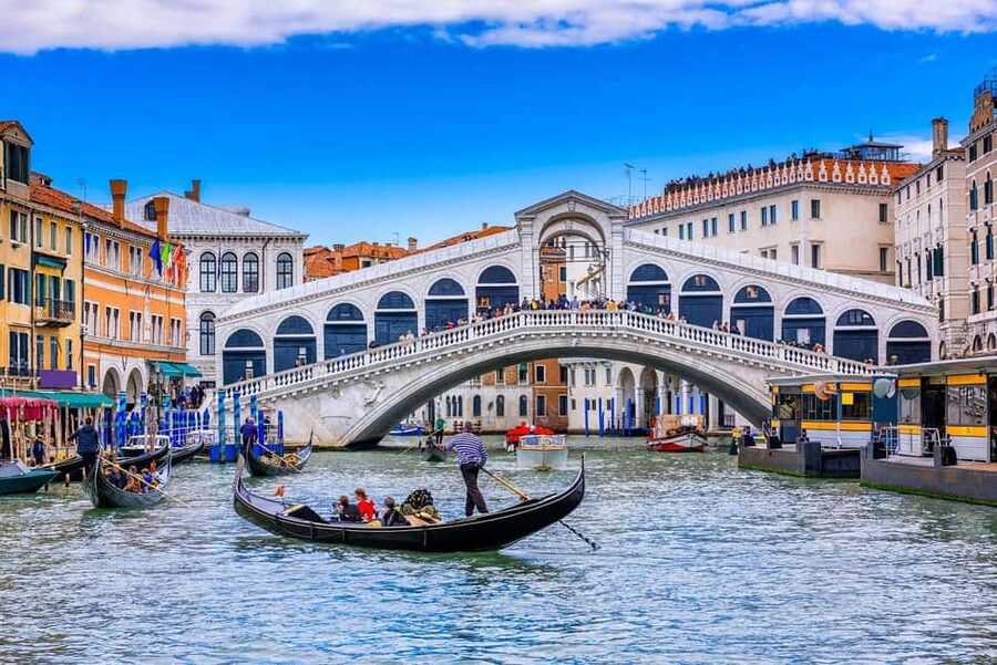 Venice: Gondola Ride Along Grand Canal and Hidden Corners - Who will enjoy this ride most?