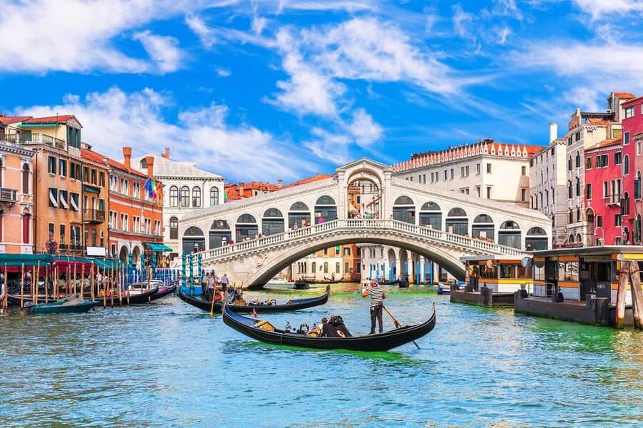 Venice: Gondola Ride Along Grand Canal and Hidden Corners - Practical ways to get more from the ride