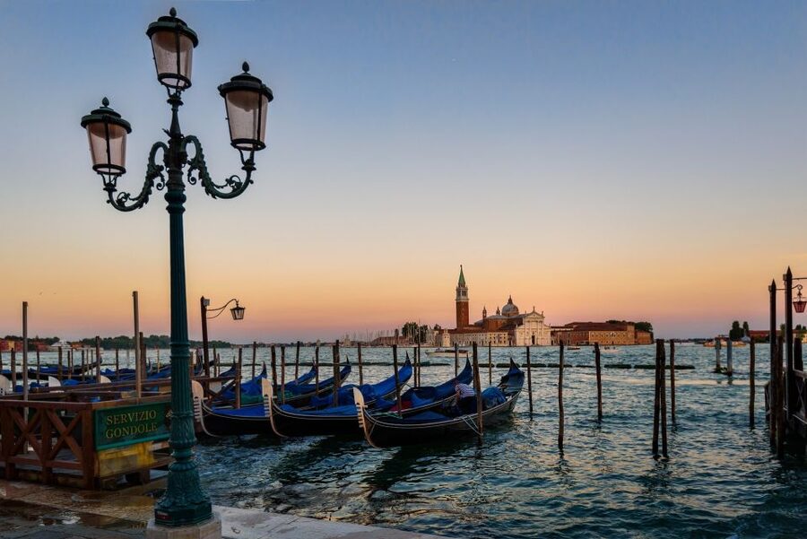 Venice: Gondola Ride and St Mark's Basilica - St Mark’s Basilica sets the tone