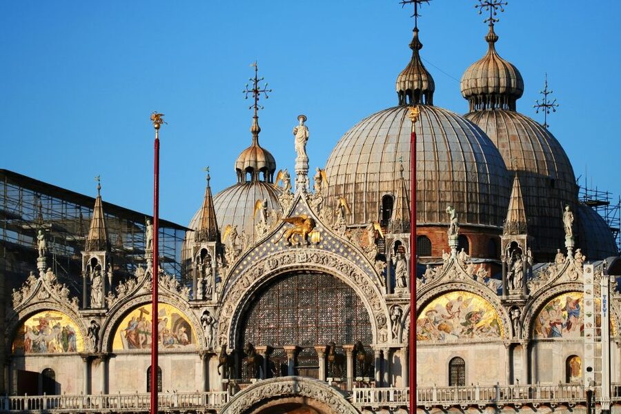 Venice: Gondola Ride and St Mark's Basilica - Who will enjoy this combination most