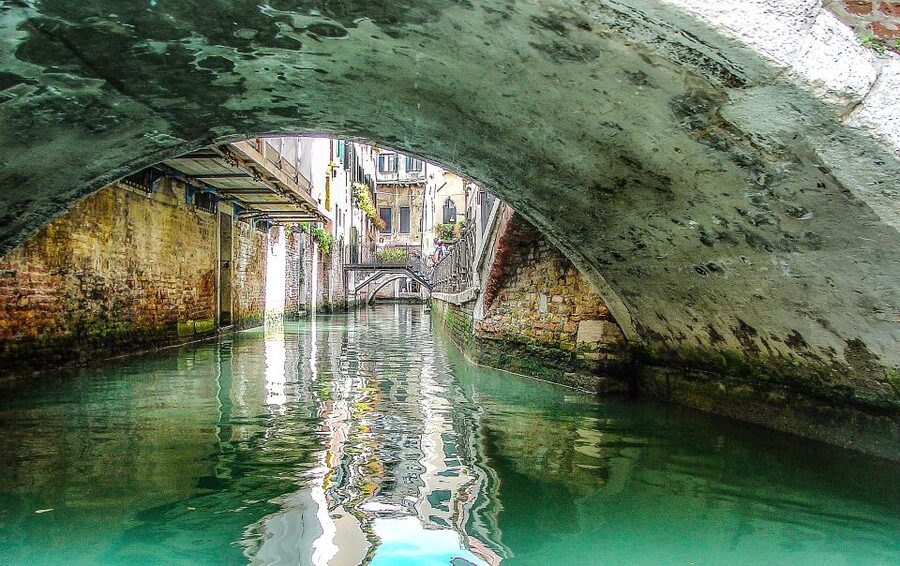 Venice: Gondola Ride and St. Mark's Basilica Tour - Reading the gold mosaics and marble inlays