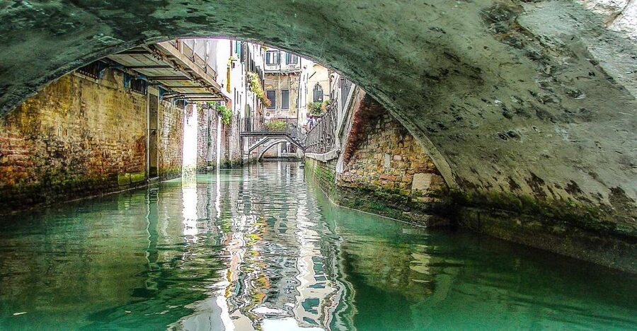 Venice: Gondola Ride and St. Mark's Basilica Tour - Ride the Grand Canal at 15:00