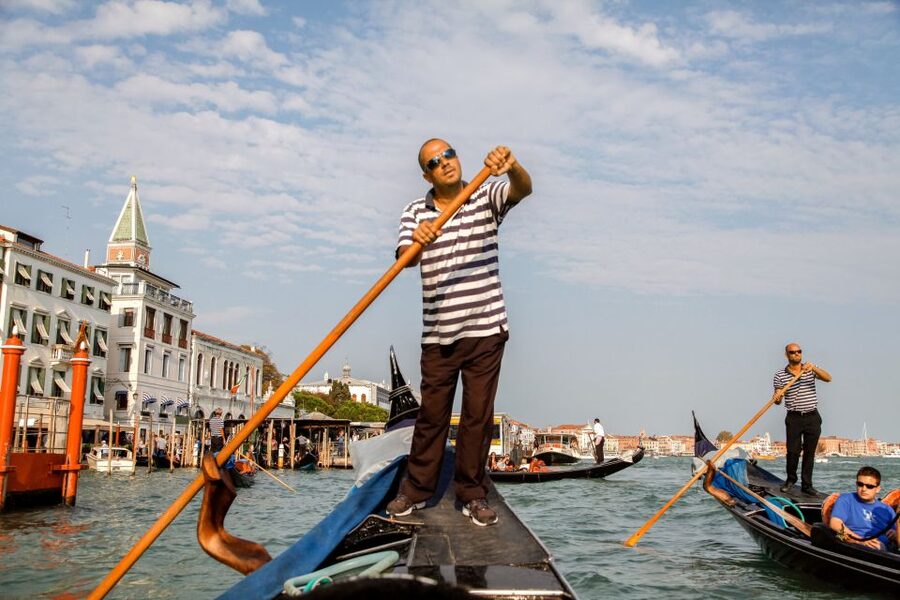 Venice: Gondola Ride with Live Guide or Audio Guide - Simple ways to make the experience better
