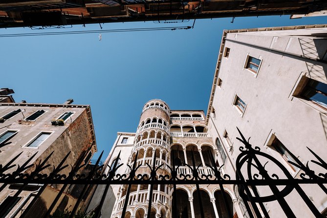 Venice Gondola ride with Skip the Line Doge's Palace tour - Crossing the Bridge of Sighs