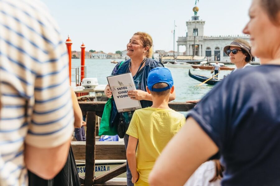 Venice: Grand Canal Gondola Ride with App Commentary - Key points at a glance