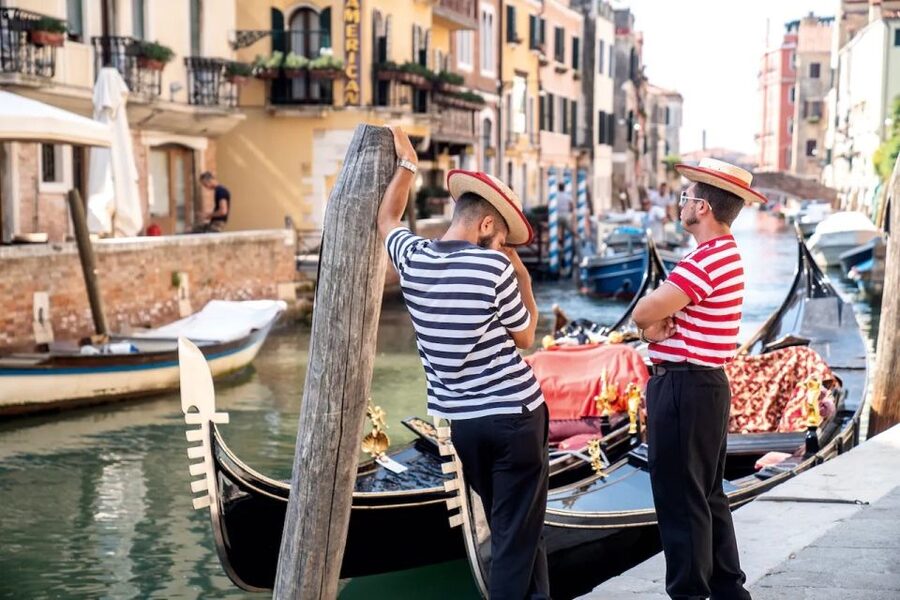 Venice: Off the Beaten Path Private Gondola Ride - The two-hour route to St. Mark’s Square