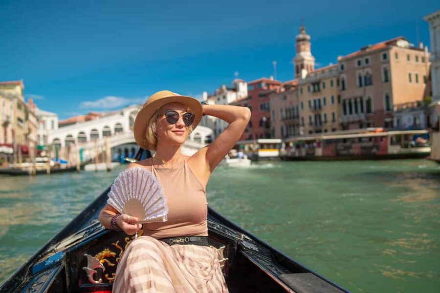 Venice: Off the Beaten Path Private Gondola Ride - The 30-minute ride through San Paolo