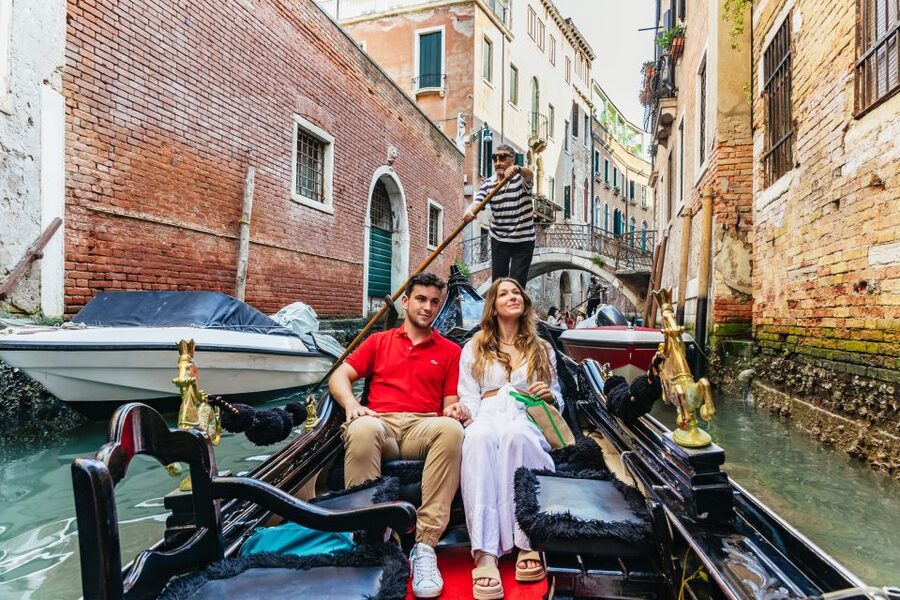Venice: Private Crafted Gondola Ride Along Grand Canal - When to ride for the best atmosphere