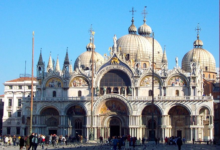 Venice: Private Evening Stroll with Gondola Ride - Who should book this private Venice evening tour?