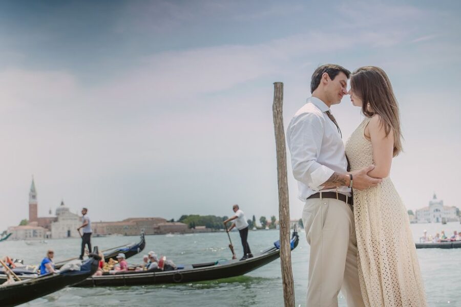 Venice: Private Gondola Ride with Photo Shoot - Pickup, timing, and practical limits