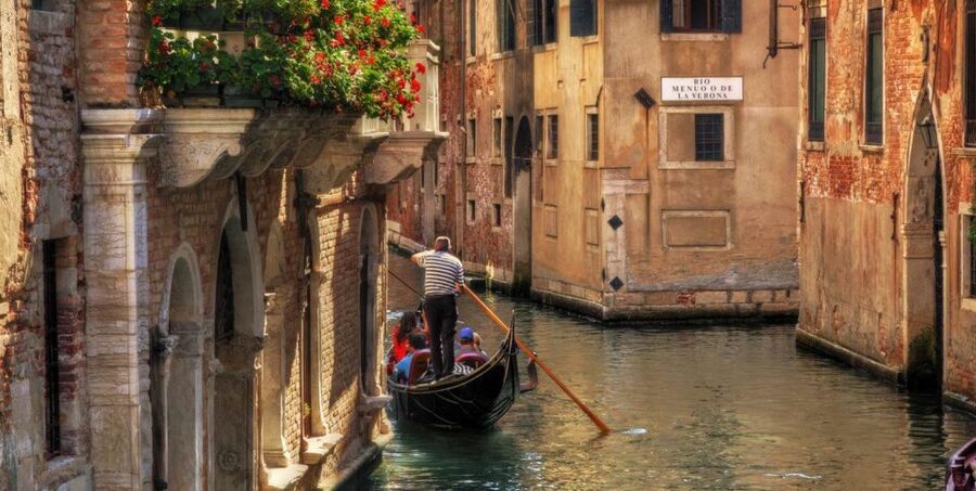 Venice: Private Gondola Tour - Who will enjoy this gondola ride most?