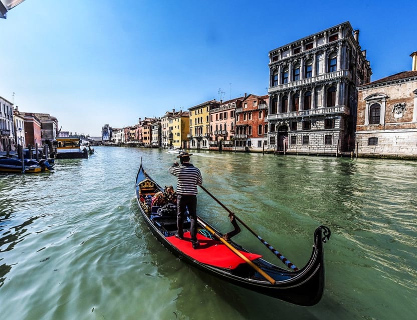 Venice: Private Grand Canal Gondola Ride from Rialto - Passing Ca’ d’Oro and Venice’s palace fronts