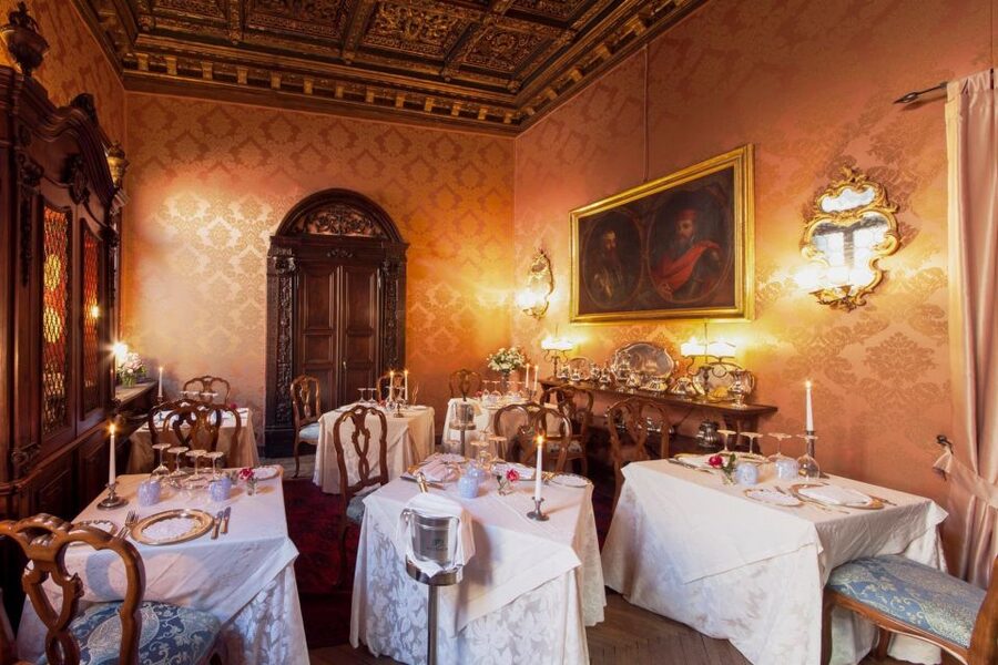 Venice: Romantic Palace Dinner and Private Gondola Ride - Is $339.86 per person a fair price?