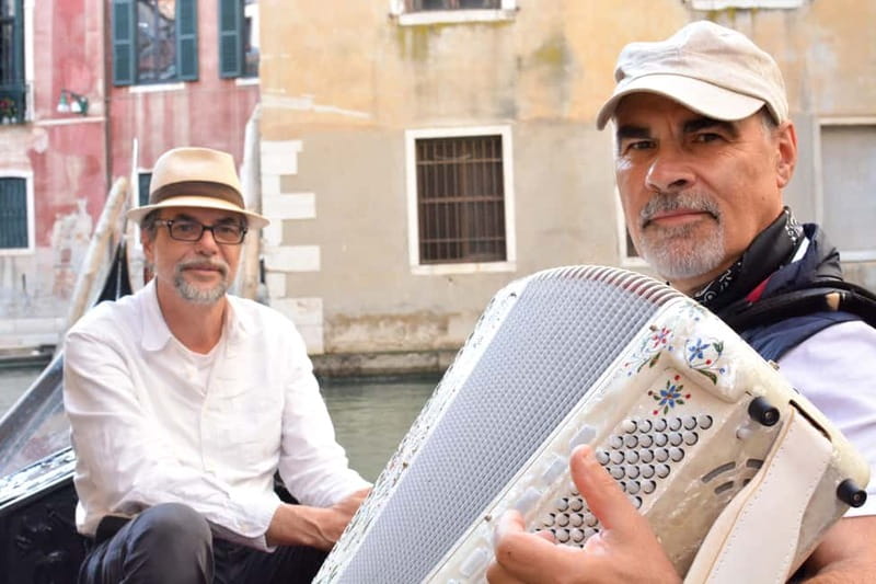 Venice: Romantic Shared Gondola Serenade on the Grand Canal - Hearing the Italian serenade