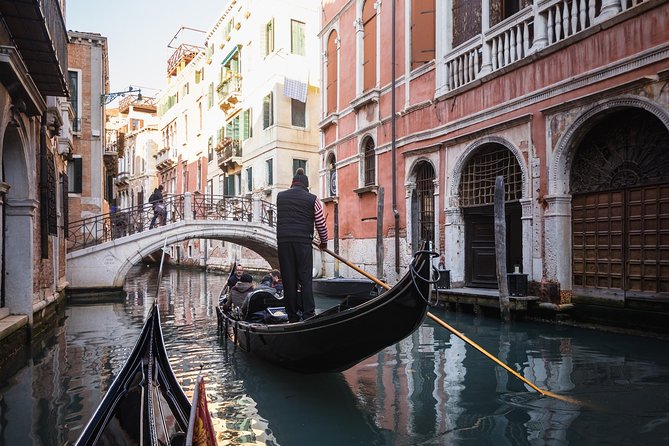 Venice's Icons: Basilica, Doge Palace, Rialto & Optional Gondola - The Venice Gallery VR presentation