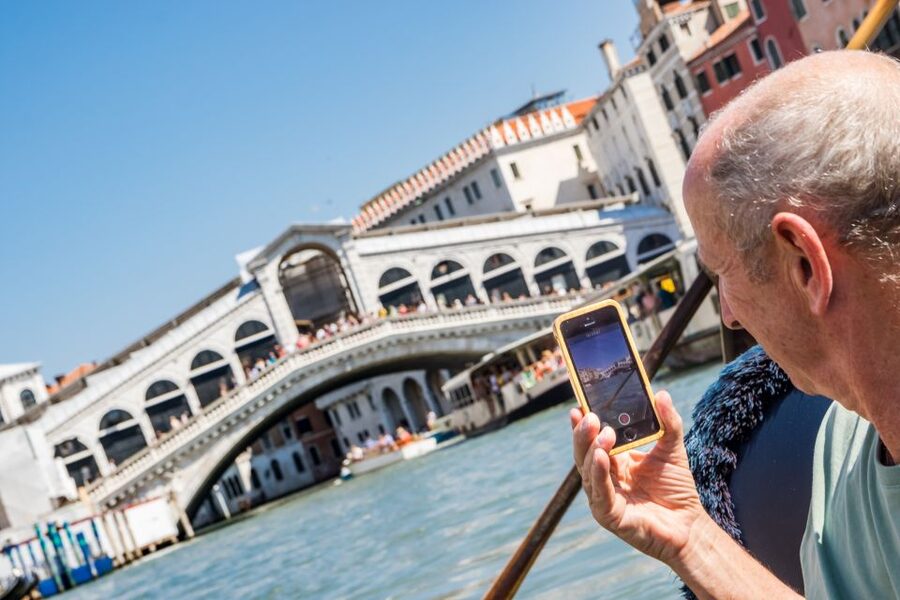 Venice: Shared Gondola Ride Across the Grand Canal - Who should book this gondola ride?