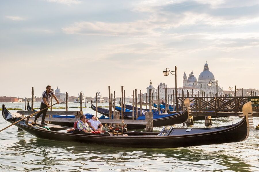 Venice: Shared Gondola Ride Across the Grand Canal - What 30 minutes really feels like
