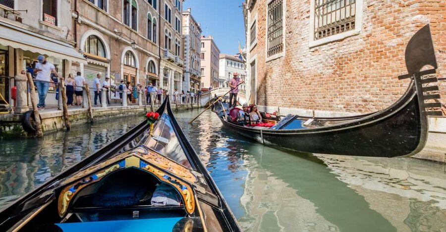 Venice: Shared Gondola Ride Across the Grand Canal - The best time to choose