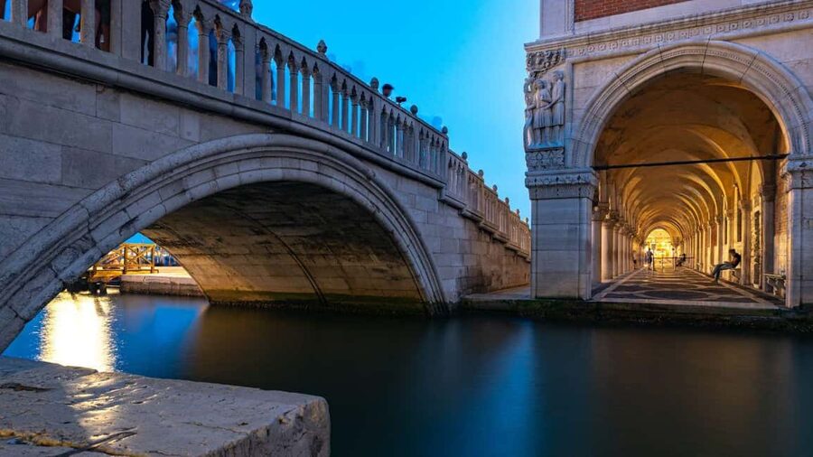 Venice: Shared Gondola Ride at Sunset - Smaller canals and quieter corners