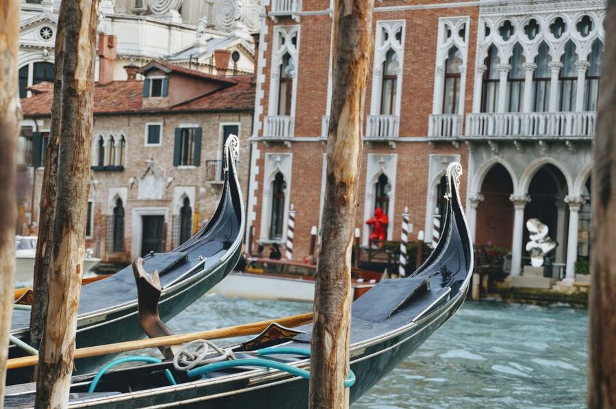Venice: Shared Gondola Tour - Timing, weather, and practical planning