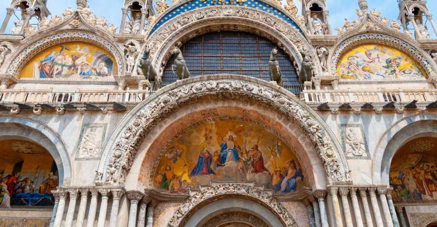 Venice: St. Mark's Basilica and Gondola Morning Tour - Gold mosaics and the story of St. Mark’s Basilica