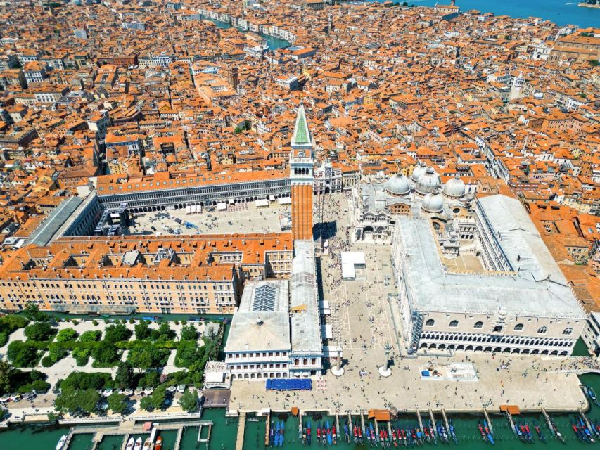 Venice: St. Mark's Basilica and Gondola Morning Tour - The three-hour break between the church and the gondola