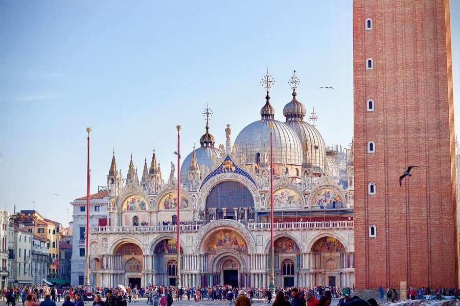 Venice: St Mark's Basilica & Gondola in the afternoon - A 30-minute gondola ride on two kinds of waterway