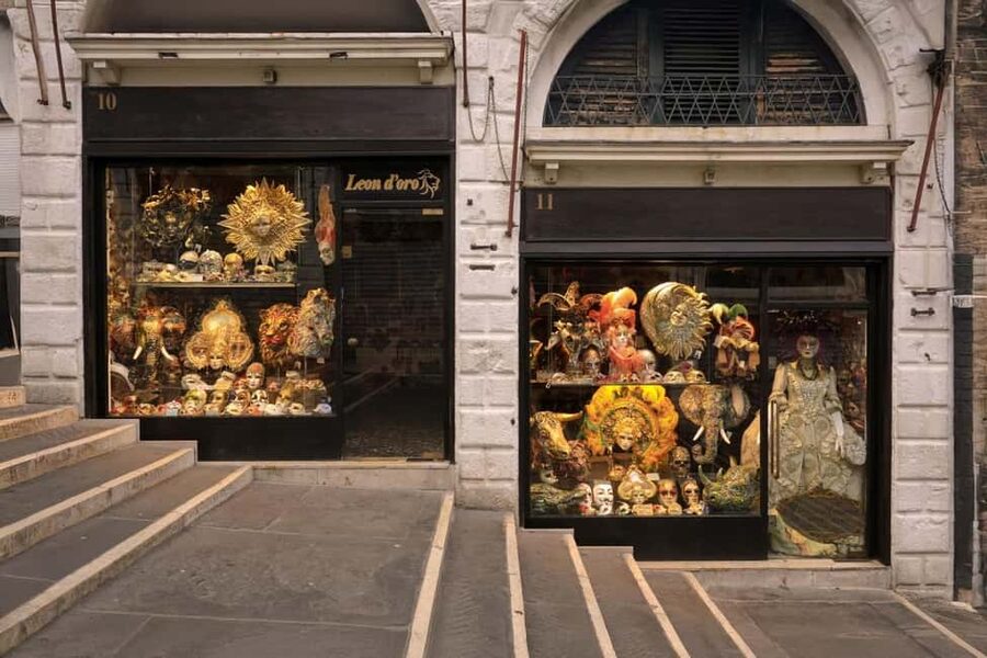 Venice: St. Mark's, Doge's Palace, Rialto, and Gondola Tour - St. Mark’s Basilica and the golden center of Venice