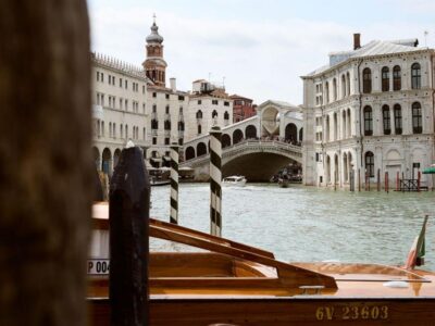 Vip Semi-Private Walking Tour with Gondola Ride