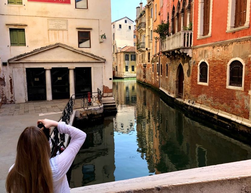 Venice Walking Tour and Gondola Ride Combo - What the gondola ride is really like