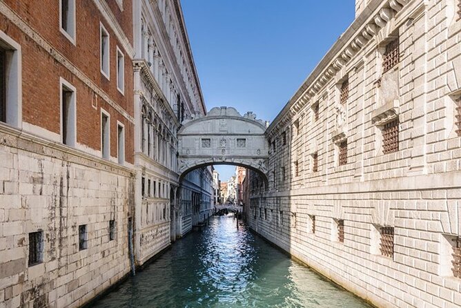 Venice Walking Tour with Gondola Ride Experience - Why this Venice tour works well